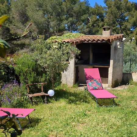 Maisonnette Kalis Calme Avec Climatisation Parking Jardin Cadre Campagne Plages A Pieds Бандол Екстериор снимка