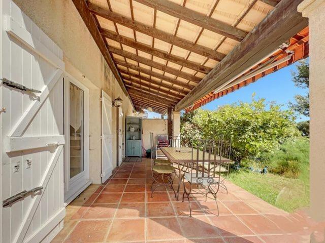 Maisonnette Kalis Calme Avec Climatisation Parking Jardin Cadre Campagne Plages A Pieds Бандол Екстериор снимка
