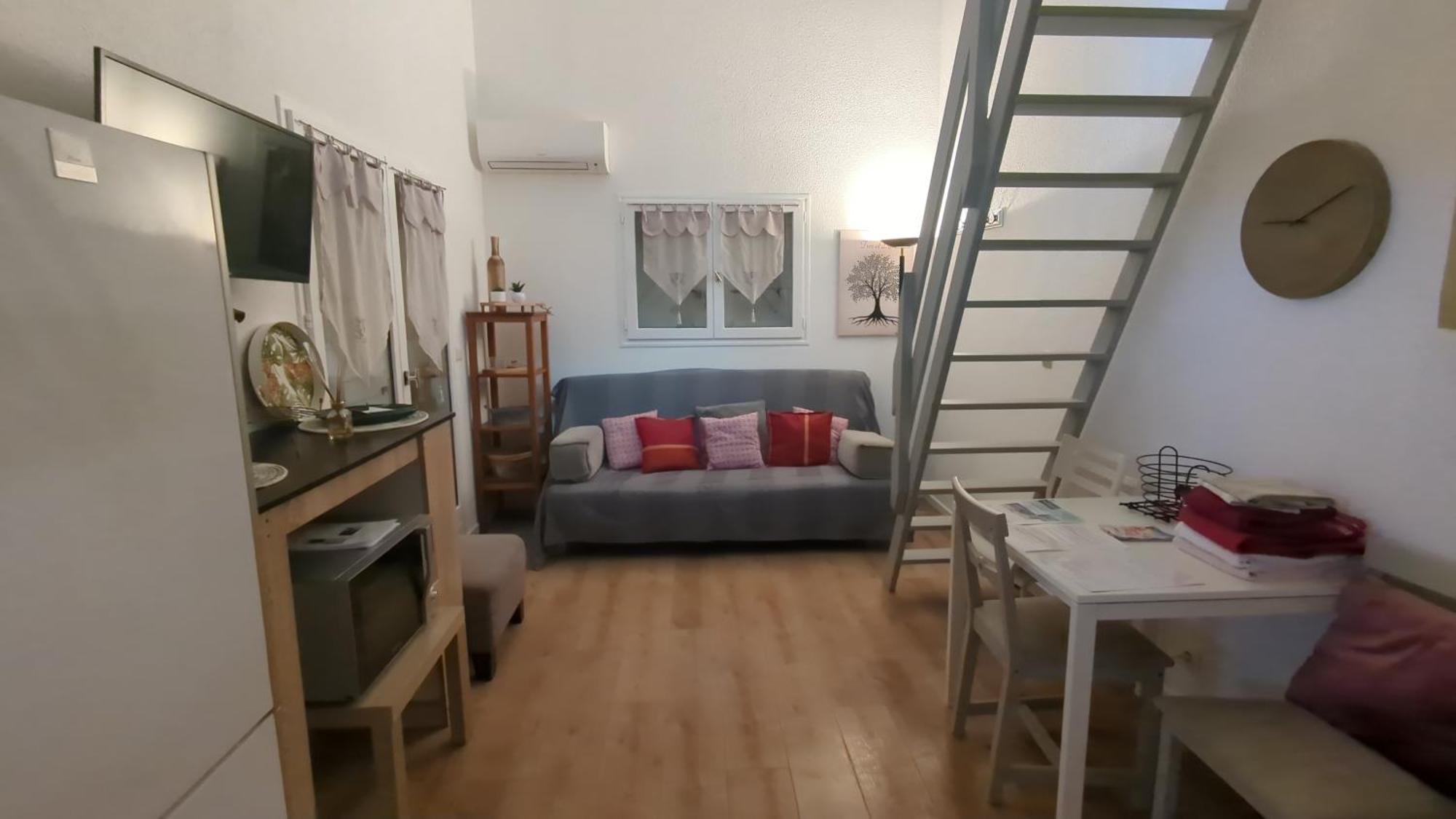 Maisonnette Kalis Calme Avec Climatisation Parking Jardin Cadre Campagne Plages A Pieds Бандол Екстериор снимка